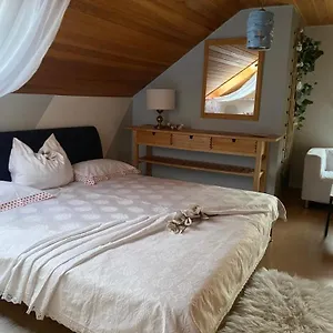 Gera's Ferienzimmer Am Muhr am See